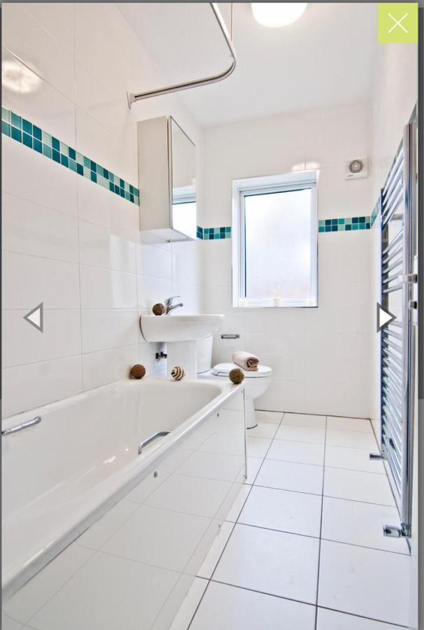 Budget Double Room Close To Leeds University And City Centre Екстериор снимка